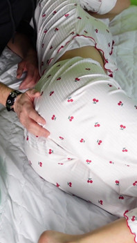 Mocny Fisting O Poranku W Piżamie Po Nocy Prawdziwy Squirt Homemade Orgazm