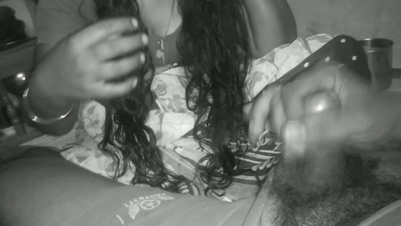 Priyanka314: Indisches mädchen blowjop in kleinem jungen