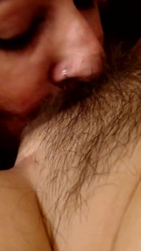 Mangiarsi l'un l'altro figa lesbiche leccando orgasmo