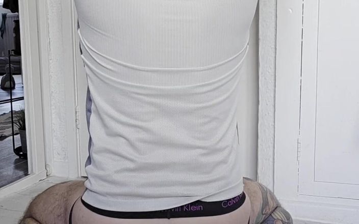 gaynaughtywelsh: Cavalgando meu vibrador cru