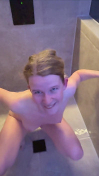 Op elkaar pissen in de spa
