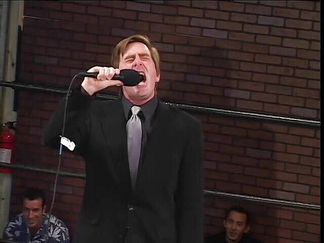 Oral Sluts: 彼女の口のためにブロックの周りに並んだコック