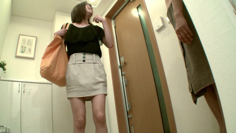 Asian Slit Sluts: Nienasycona azjatycka milf pożera kutasa przed ciężką jazdą