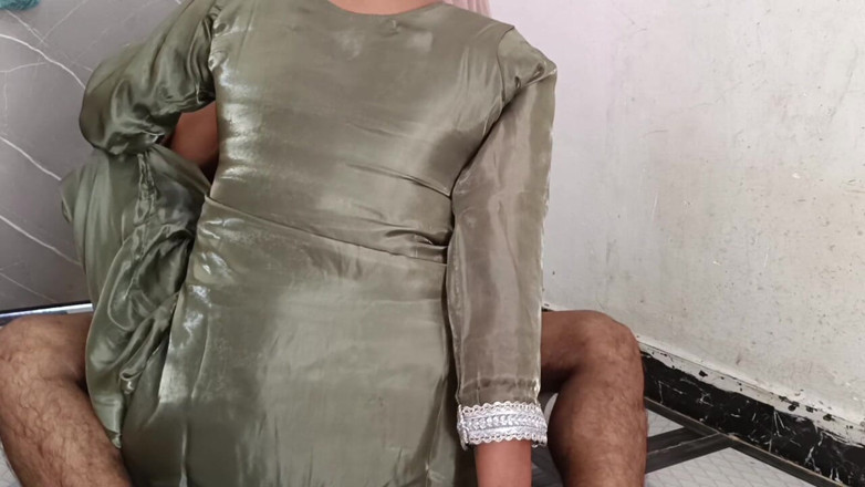 Bhabhi UP: Dostala jsem toho chlapce, aby mě ošukal a zapálil