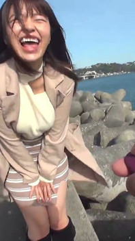 Rika Tsubaki merge la o întâlnire wild drive cu un tip pervers - Ep1