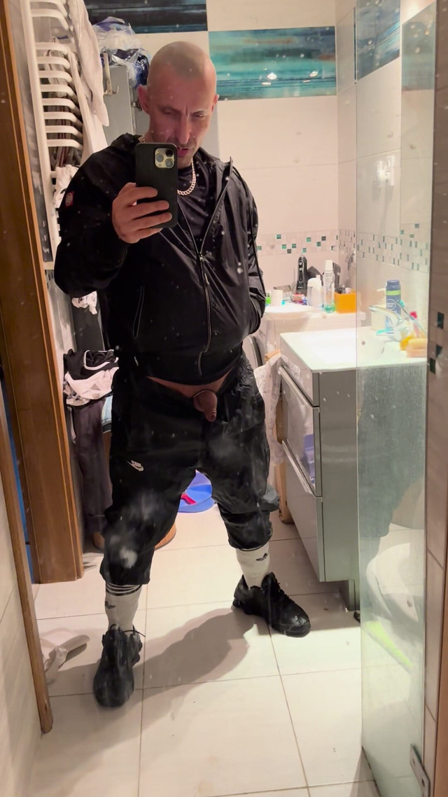 Pissing Scally (Ditrypig fetish) Pissing Scally (Ditrypig fetish)