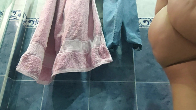 SENSESEX: नर्स ने कैमरे पर मूतना रिकॉर्ड किया