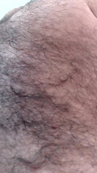 Bullmusclejoe suger en dildo för Ya!