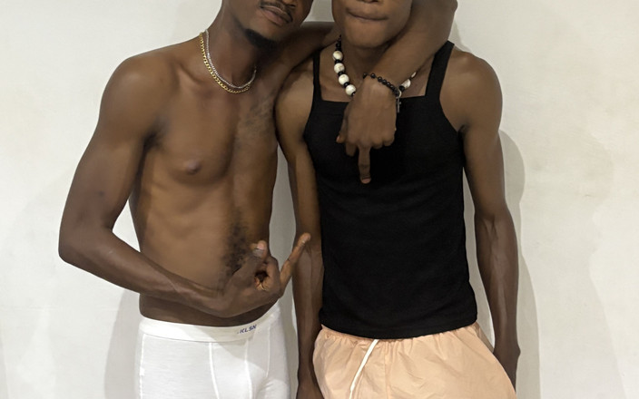 Streetboyscock: İnek ders çalışırken sikimi istedi