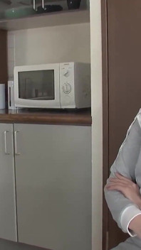 Apre il suo salone di sesso a casa sfruttando al massimo le sue tecniche imparato - 3