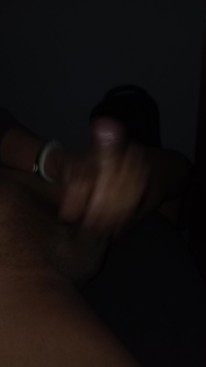 Alw04: Masturbarsi Al Buio