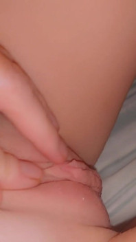 Dưới chăn