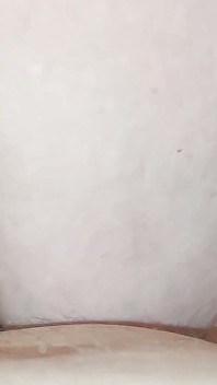 Flexível milf lambe própria buceta pingando ahegao explosão