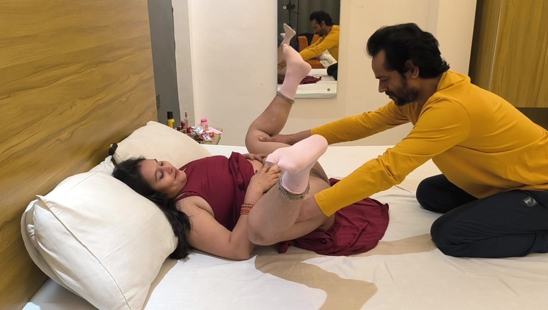 pujaprem: Fuck in Oyo Hotel Hardcore Sex Deeply Throat the Pink...