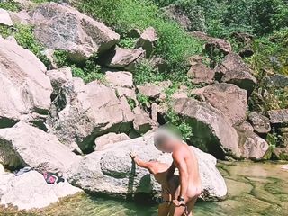 Sportynaked: Трах на відкритому повітрі під водоспадом
