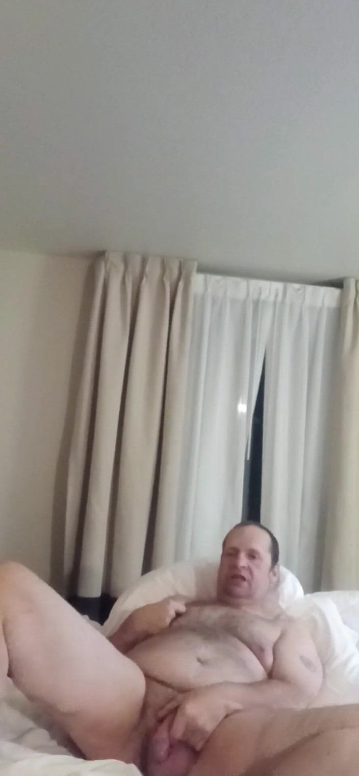 MAGLIGHTGIRL69: Він гладить і говорить брудно, поки вона не може прийняти це