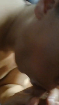 Chupando pau do papai até ele chupar na minha boca