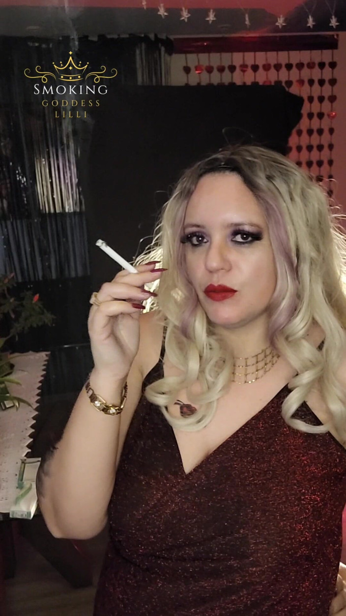 Lilli Cukierek Cox: धूम्रपान Marlboro