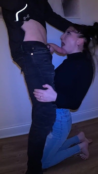 Nečekané návštěvník překvapení Jade Bond
