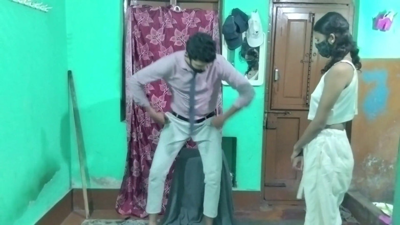 Horrny-Archana: हिंदी टीचर छात्र लड़की को सजा देता है