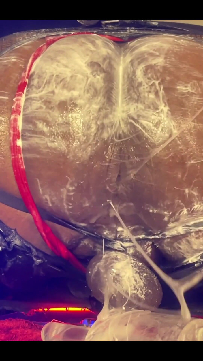 DipsoDeep: मुझे के पंप और समलैंगिक सेक्स खिलौनों के साथ अपनी चौड़ी करते हुए देखें