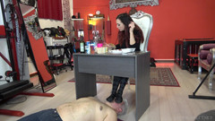 Lady Scarlet: Lady Scarlet - Lunch Time at My Feet