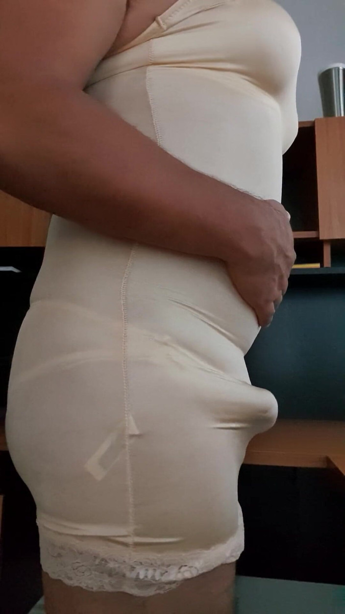 Sexy shinny clothes: Aunties Shapping ナイロン スリップ