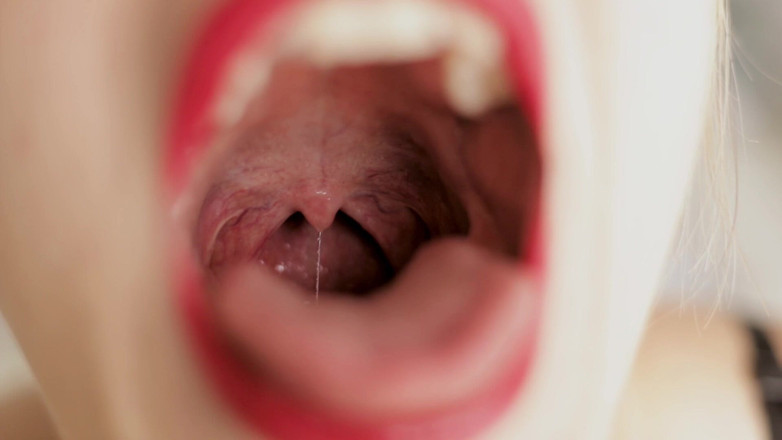 Mrs Peachesxx: Schau in meinen mund