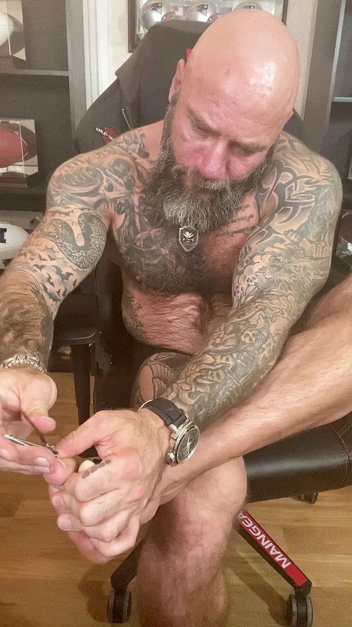 MasculineJason - Jason Collins: Finger and toenail fetish!