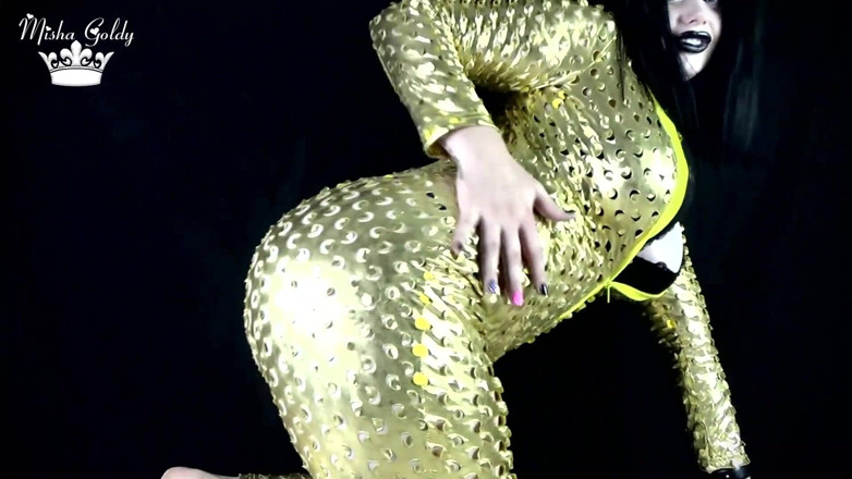 Goddess Misha Goldy: Parlak zihin sikişi ve kukla 31 talimatı