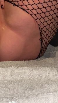 Sexy Wife Masturbation - Closeup Squirts