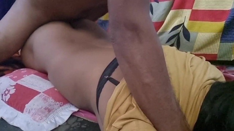 Jesmina: Desi bengalisches bhabhi arschfick, junge freind