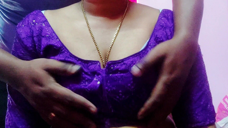 Desi Mohini: Индийская горячая сводная тетушка показывает свое тело