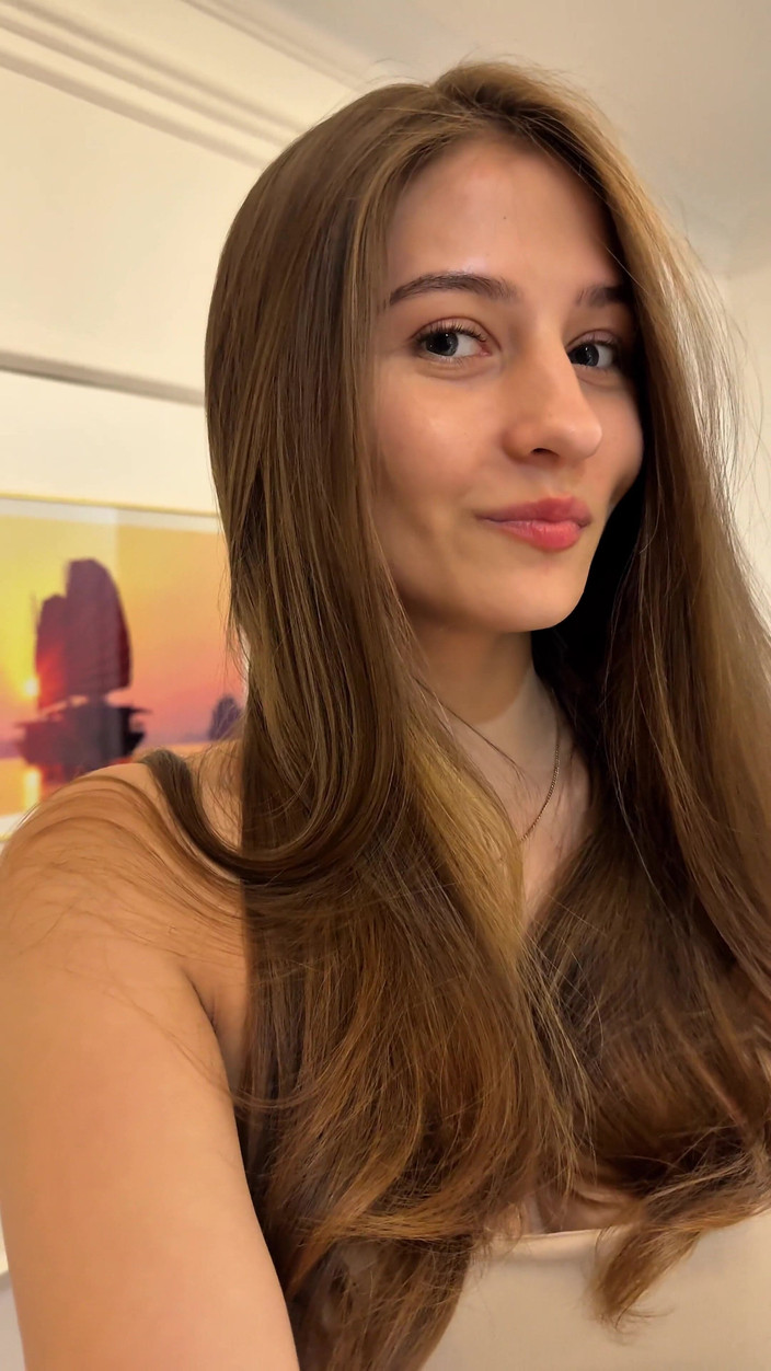 Elina Lizz: Právě ošukaná s přítelem mé sestry (dívka POV)