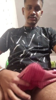Květen celý den na webové kameře nahé video v Stripchatu Živě