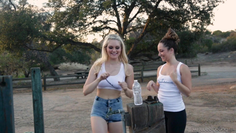 Web Young: 웹 영 - 다른 소녀와 첫 섹스로 변하는 Remy LaCroix의 미친 매치메이킹 1부