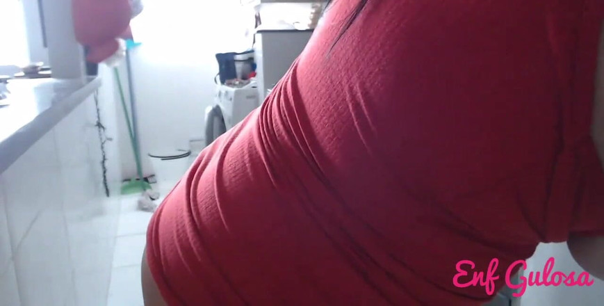 Enfgulosa: Velká kráska se předvádí sexy