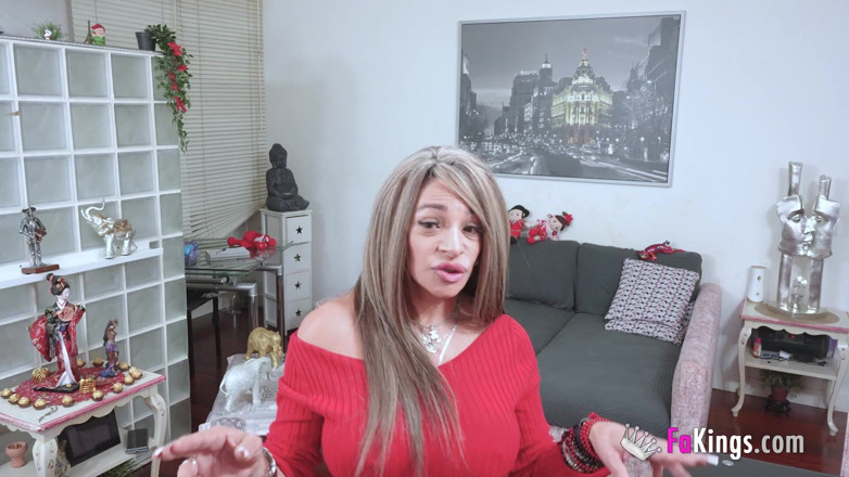 FAKings: Vanesa Colombienne, incroyablement coquine, se filme en train de se...