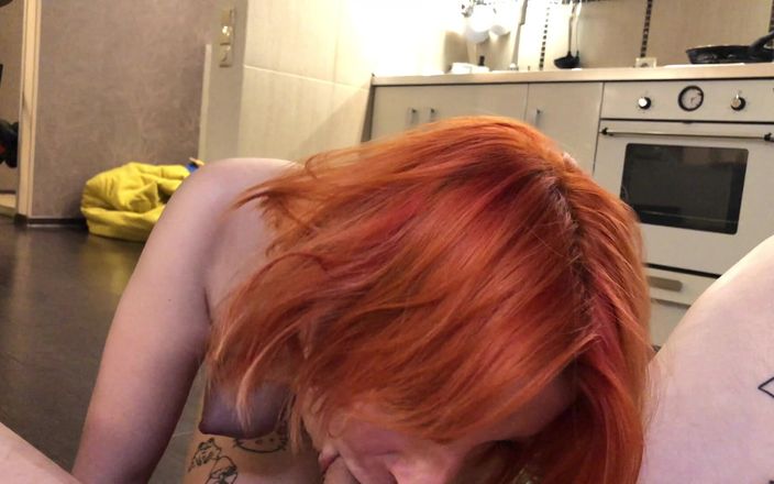LoveHomePorn: टैटू वाली लाल बालों वाली मेरे लंड को अपनी कुछ भी नहीं पसंद करती है