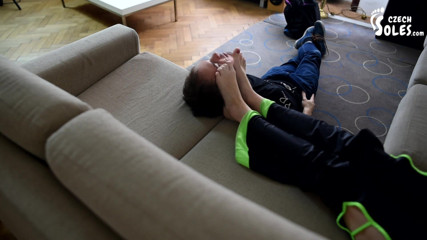 Czech Soles - foot fetish content: 跳舞的学生的性感脚被崇拜