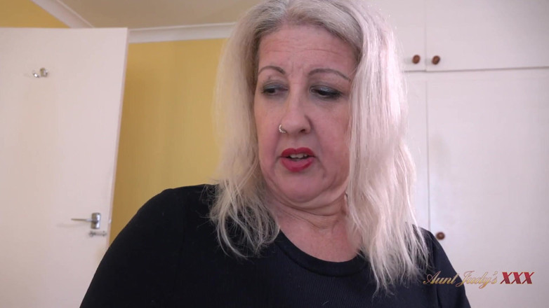 Aunt Judy's XXX: AuntjudysXXX - la tua matrigna matura signora maggie trova la tua...