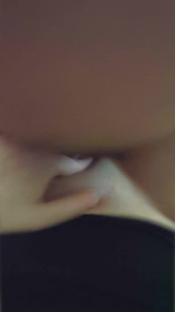 Cums on the Pussy of a Naughty Wife