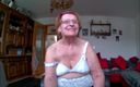 Heisseoma: Granny in Underwear and Stockings