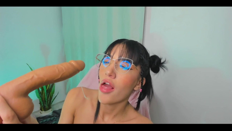 Gabyandaxel: 拉丁女郎提供世界上最棒的口交服务