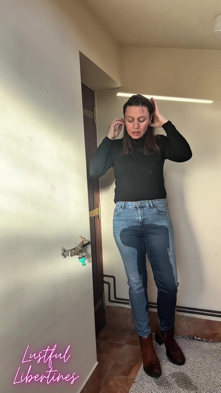 Lustful Libertines: Verrouillé Hors De La Salle De Bain - Mouillage Du Jean