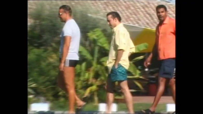 MMV films - The Original: Partouze amateur de jeunes salopes éjaculées sur le visage par des...