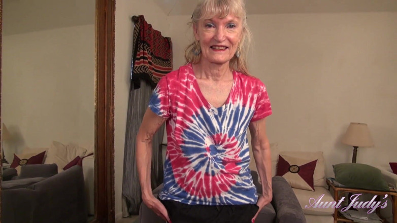 Aunt Judy's: AuntJudys - diane si nenek texas 69 tahun lagi asik ngocok kontolmu (pov...
