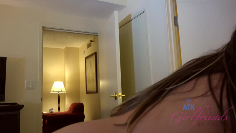 ATK Fans (Girlfriends): Vacances virtuelles à Las Vegas avec la si belle Karmen Karma 2/2