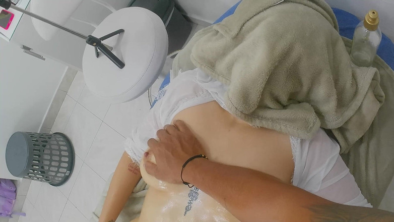 Esperanzitaluton: おいしいタントラマッサージ不貞継母の尻