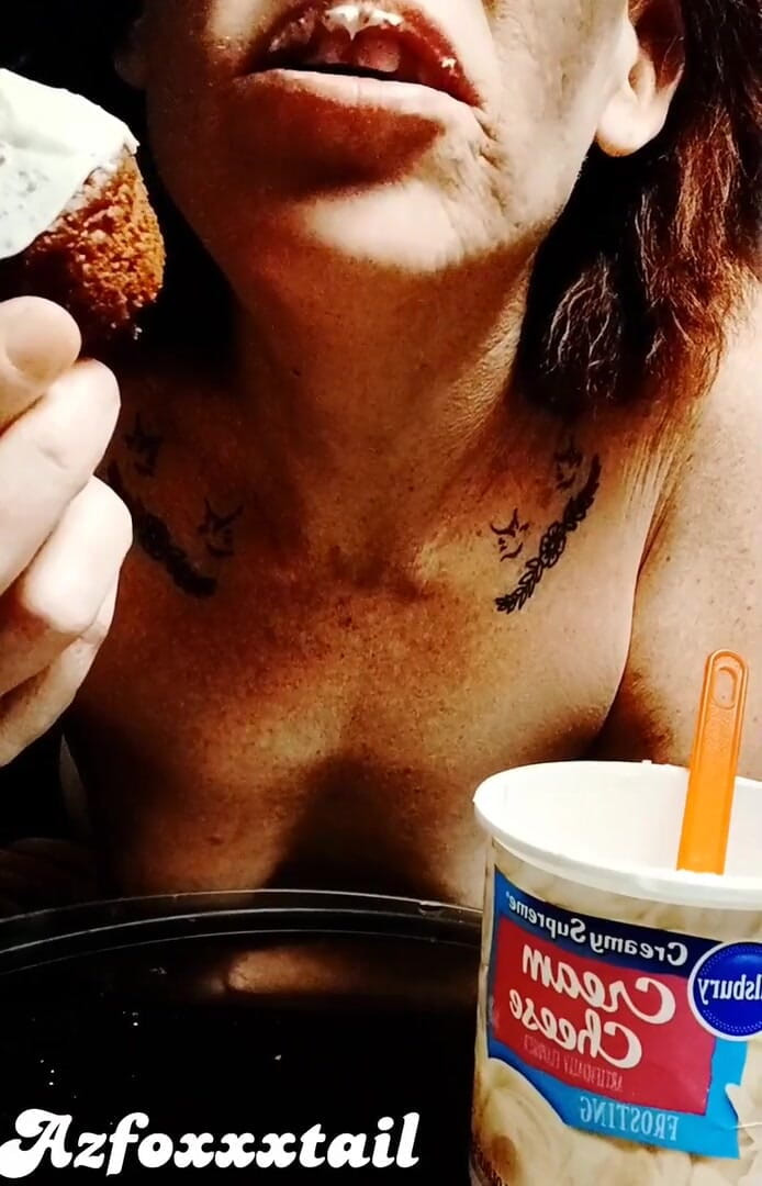 AzFoxxxTailPhelicia: Juego de comidas, cupcake completo